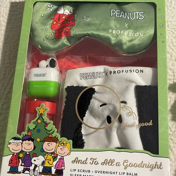 Profusion Cosmetics Peanuts Gift Set with Green and Red Accents - Picture 2 of 8